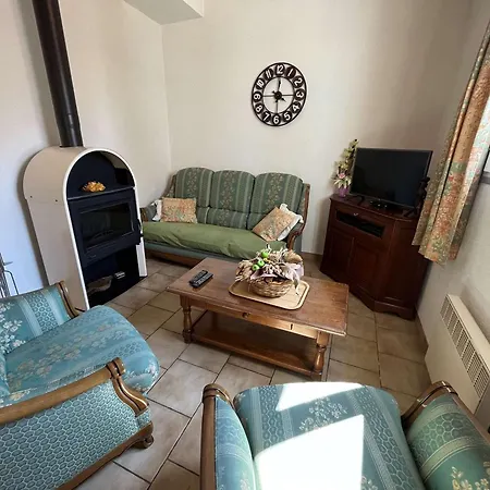 Casa de Férias Calme Avec Jardin Clos, A 800m De La Et 600m Des Commerces A - Fr-1-324-198 *